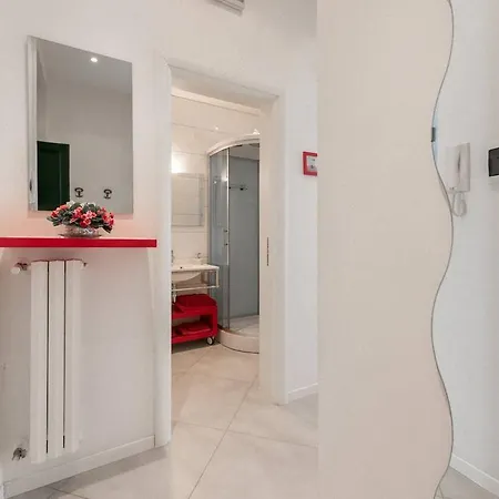 Lägenhet A Due Passi Dal Centro - Policlinico *