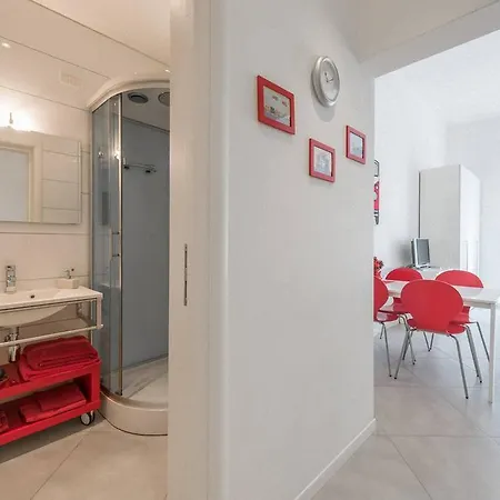 Lägenhet A Due Passi Dal Centro - Policlinico